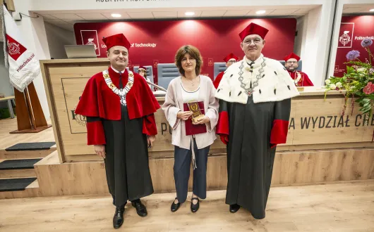 dr hab. Katarzyna Zimna, prof PŁ podczas odbioru Nagrody Rektora